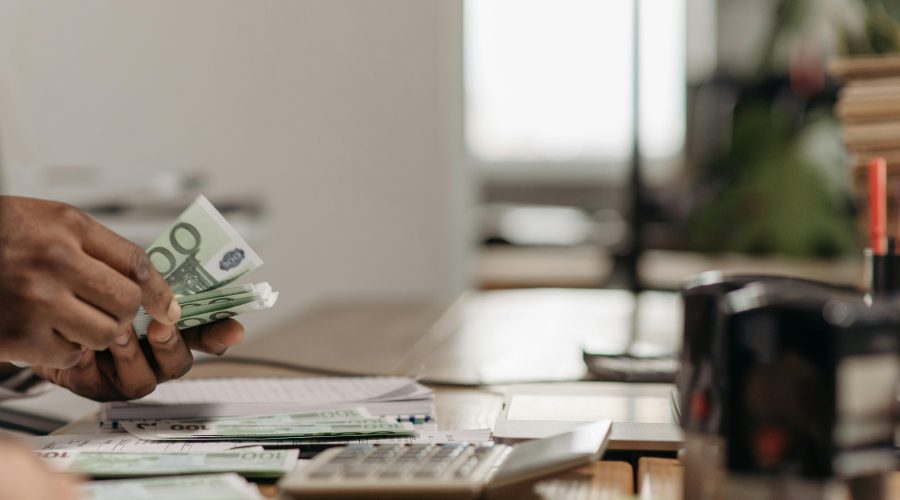 stałe vs zmienne oprocentowanie - co wybrać?